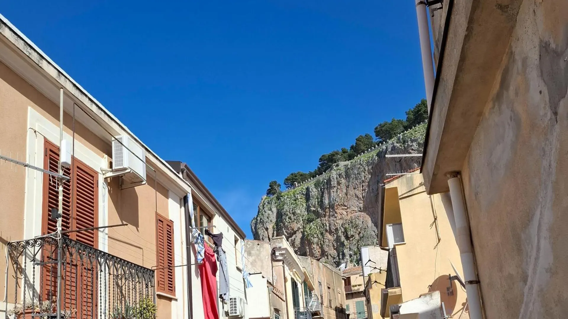 Vista Apartment Cefalu 0*,